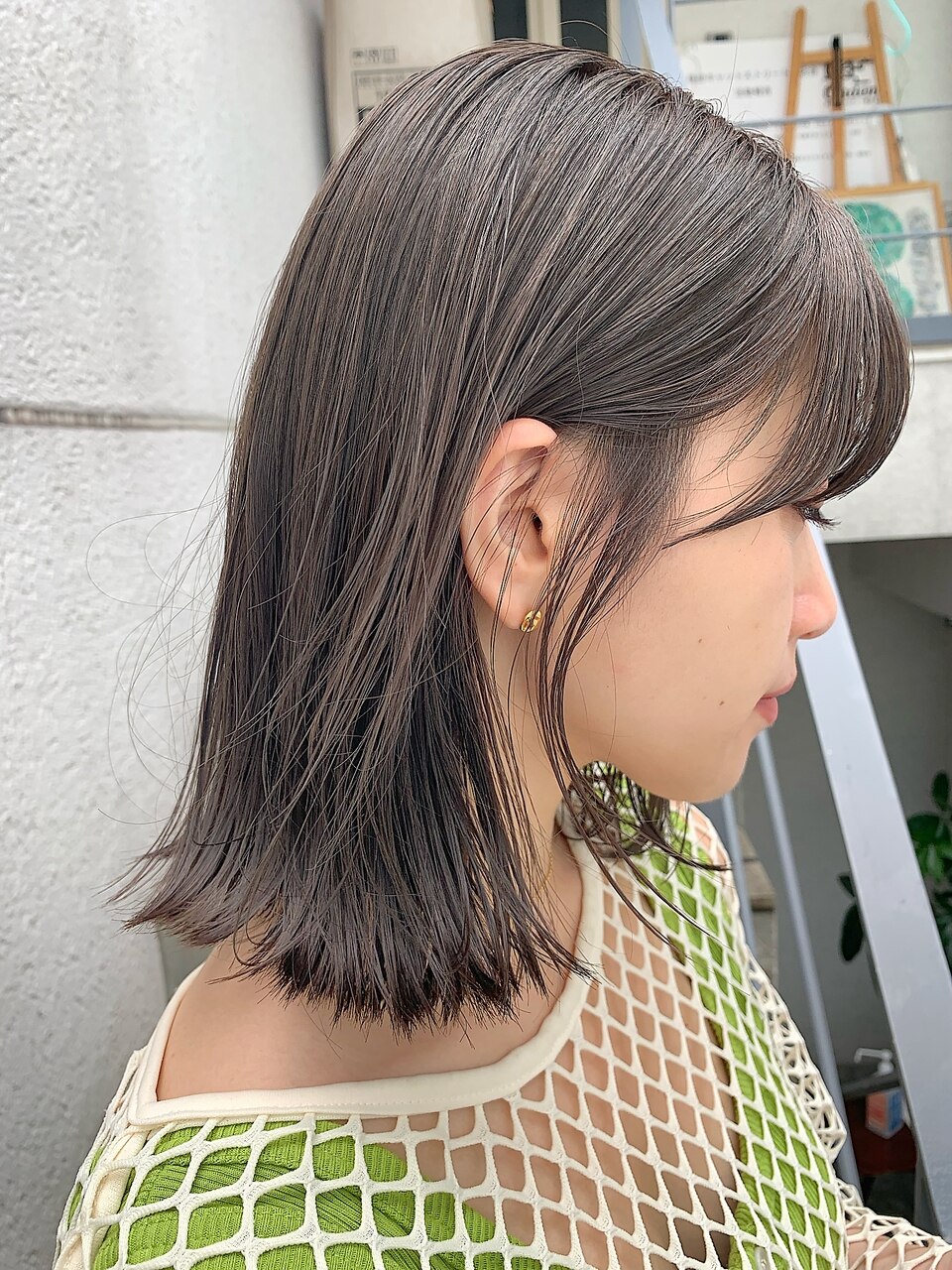 ボブロブヘアカーキグレージュオリーブベージュ大人かわいい小顔