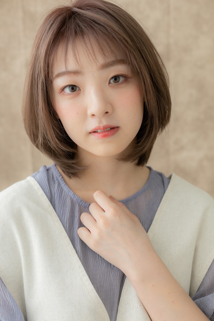 大人かわいいメルトカラー前下がり3DレイヤーボブウルフZ川口