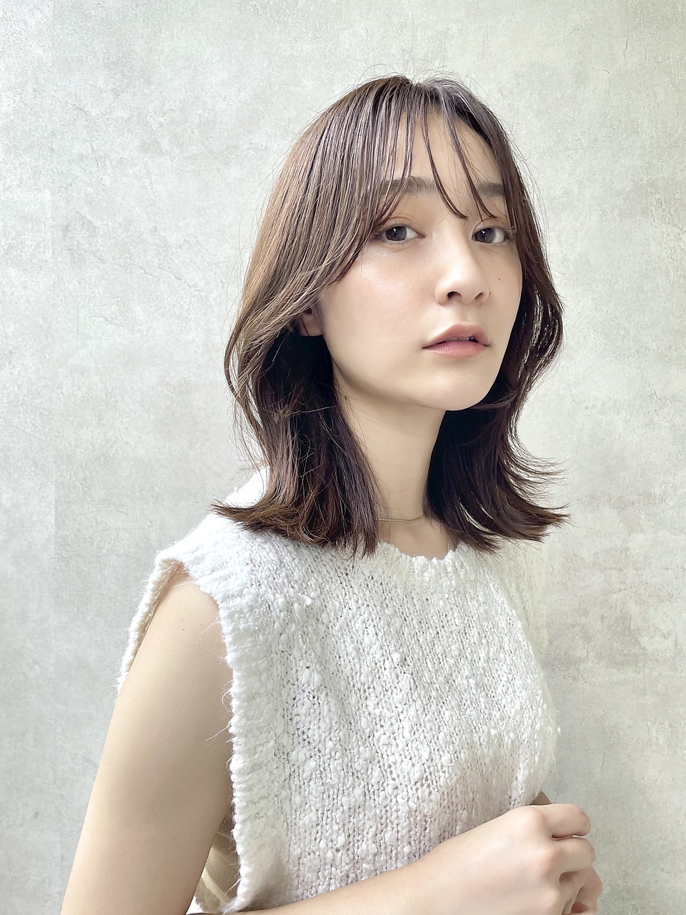 前髪も外ハネする時代 くるんとはねる色っぽバングの作り方 ホットペッパービューティーマガジン
