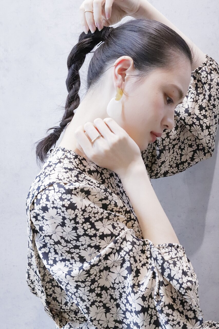 雨の日でも崩れにくい髪型にしたい。ヒントと参考スタイル集