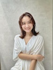 フェザーバング◎大人かわいい色気を纏うツヤ髪カーキグレージュ