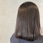 鎖骨ミディ アイスグレージュ ストレートスタイル【TiTi 福田】