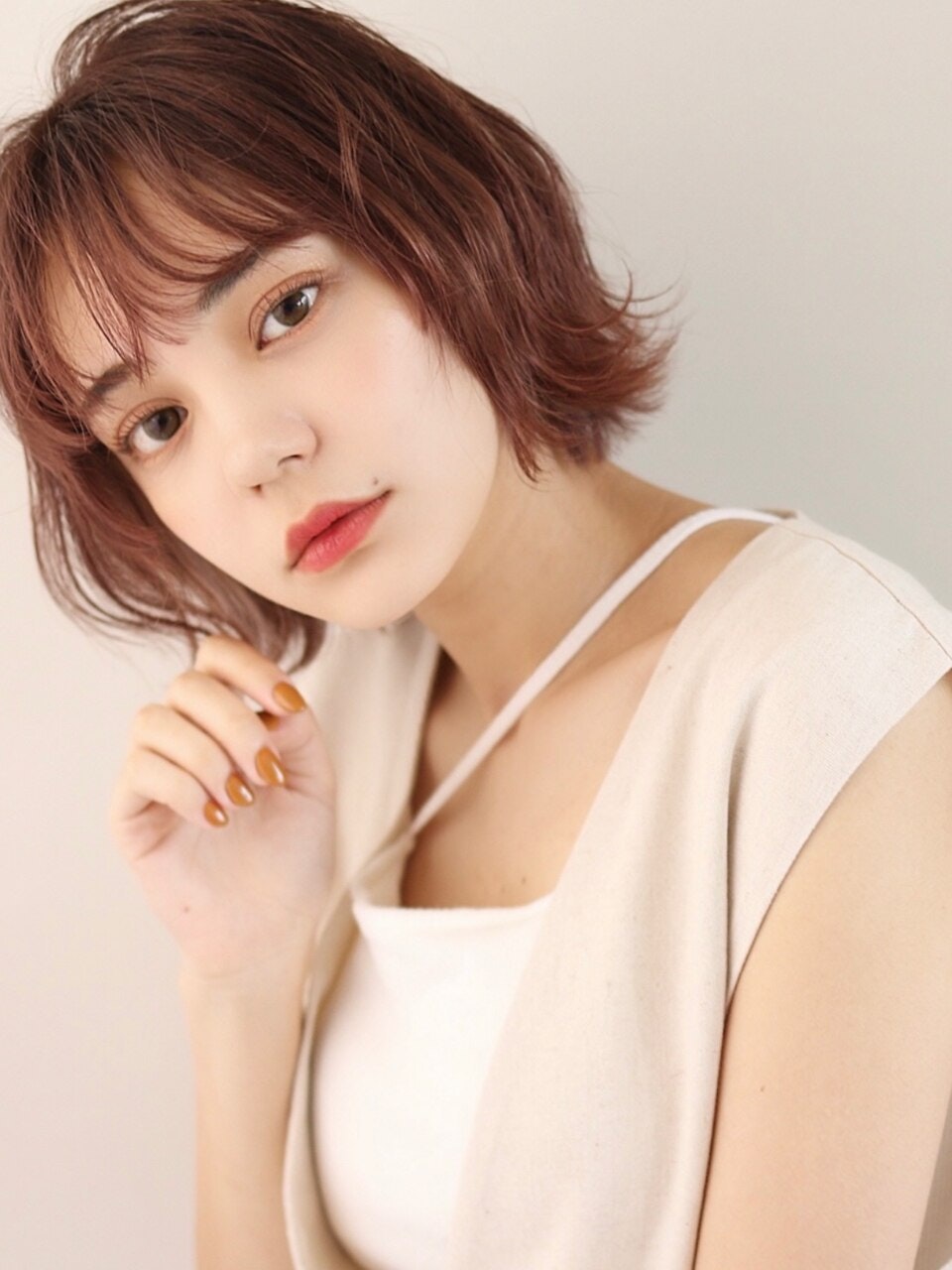 ショートヘア向け簡単ヘアアレンジ方法 イラストで学ぶ手順 お手本スタイル集 ホットペッパービューティーマガジン ショートヘア向け簡単ヘアアレンジ方法 イラストで学ぶ手順 お手本スタイル集 ホットペッパービューティーマガジン