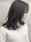 大人ミディアム　くびれレイヤー　ダークグレージュ