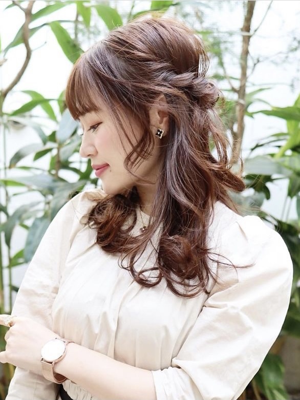 ゆるふわアレンジ　ハーフアップ　ねじりアレンジ　二次会結婚式