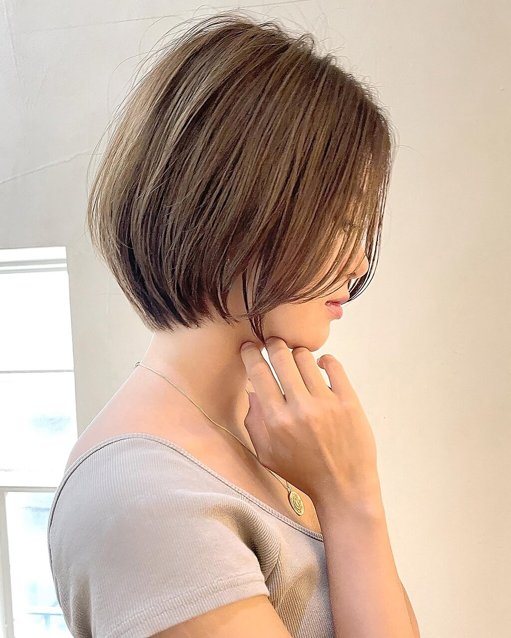 大人美人ショート 小顔丸みボブ