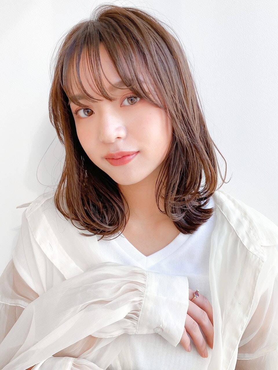22年最新 ゆるふわミディアムヘアの巻き方を王道からトレンドまで 簡単可愛い巻き髪のコツって ホットペッパービューティーマガジン 22年最新 ゆるふわミディアムヘアの巻き方を王道からトレンドまで 簡単可愛い巻き髪のコツって ホットペッパービューティーマガジン