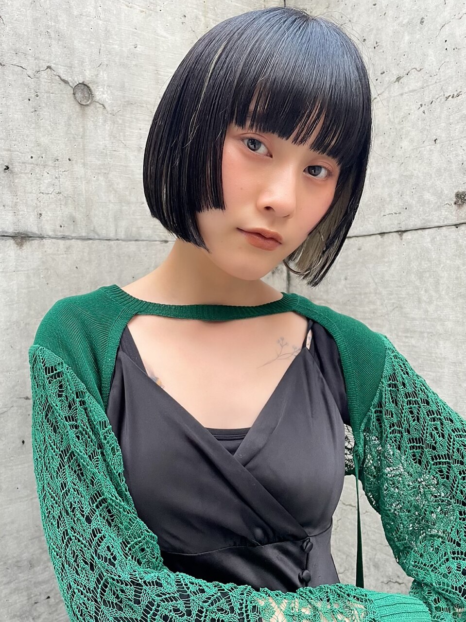 インナーカラー×切りっぱなし姫カットボブ