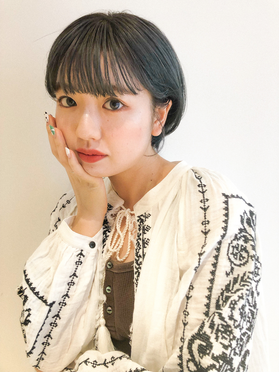 女子高校生ならボブがおしゃれ 黒髪 暗髪で叶えるナチュラル可愛いヘアスタイル集 ホットペッパービューティーマガジン 女子高校生ならボブがおしゃれ 黒髪 暗髪で叶えるナチュラル可愛いヘアスタイル集 ホットペッパービューティーマガジン