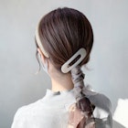 スカーフアレンジ_フェミニンロングダークアッシュ_ba318122