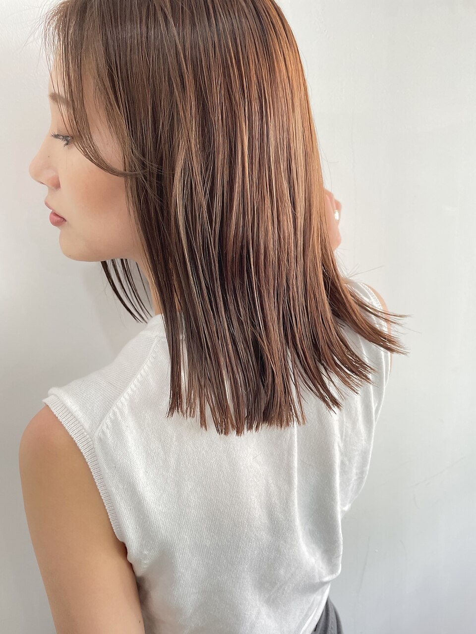 マロンベージュってどんな色?あなたに似合う色味の選び方&明るさ別カラーサンプルのサムネイル画像