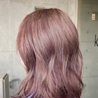 ピンクベージュ