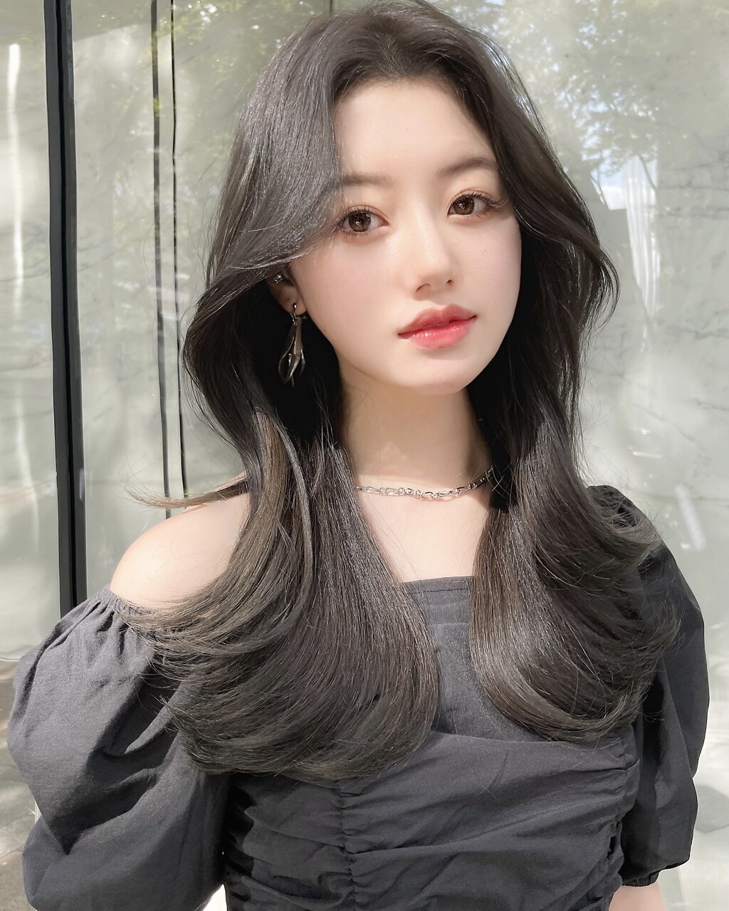韓国風ヘアは前髪なしで大人っぽく 今すぐマネしたいスタイル大全 ホットペッパービューティーマガジン