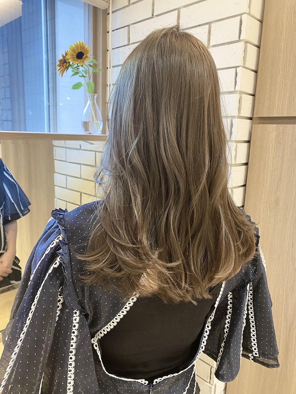 くすみすぎないマットベージュハイライト
