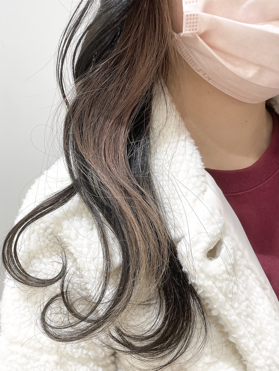 黒髪×ベージュイヤリングカラー