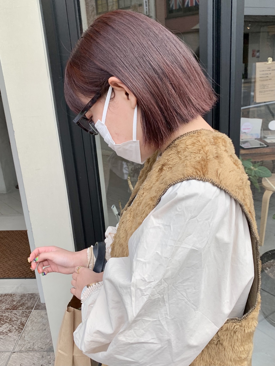 ピンク レッド カシス 暖色ボブ 切りっぱなしボブ 担当落合