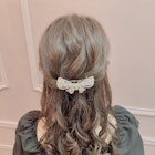 可愛いリボンのアクセサリーハーフアップ 歌舞伎町ヘアセット