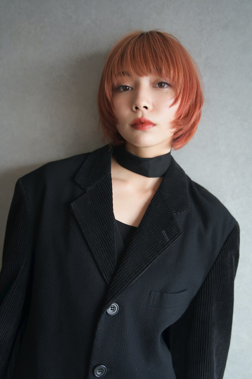顔まわりレイヤーのオレンジショート