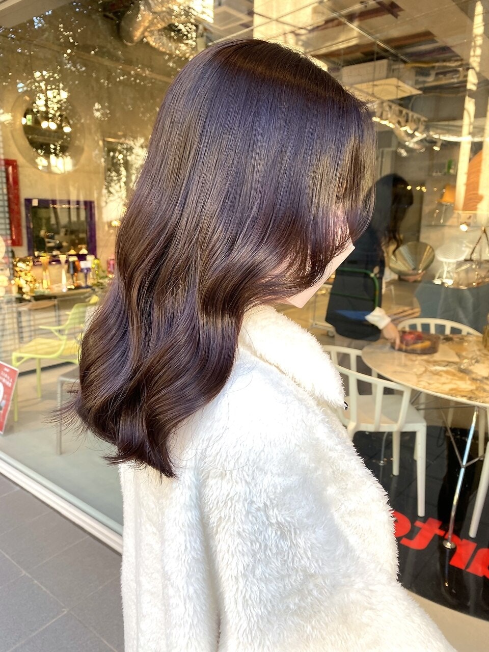 フルカラーとリタッチカラーの違いとは それぞれのメリット デメリットをチェックしよう ホットペッパービューティーマガジン フルカラーとリタッチカラーの違いとは それぞれのメリット デメリットをチェックしよう ホットペッパービューティーマガジン