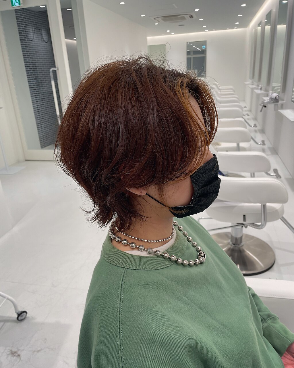 襟足がステキなショート ショートボブ なりたいイメージが見つかるスタイル集 ホットペッパービューティーマガジン