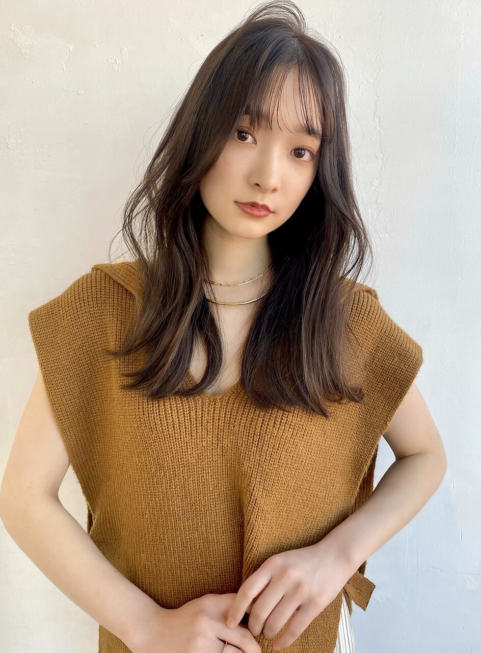 動きのあるレイヤーくびれstyle