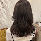 “スクエアロブ 顔まわりレイヤー ピンクブラウン”中西英美子