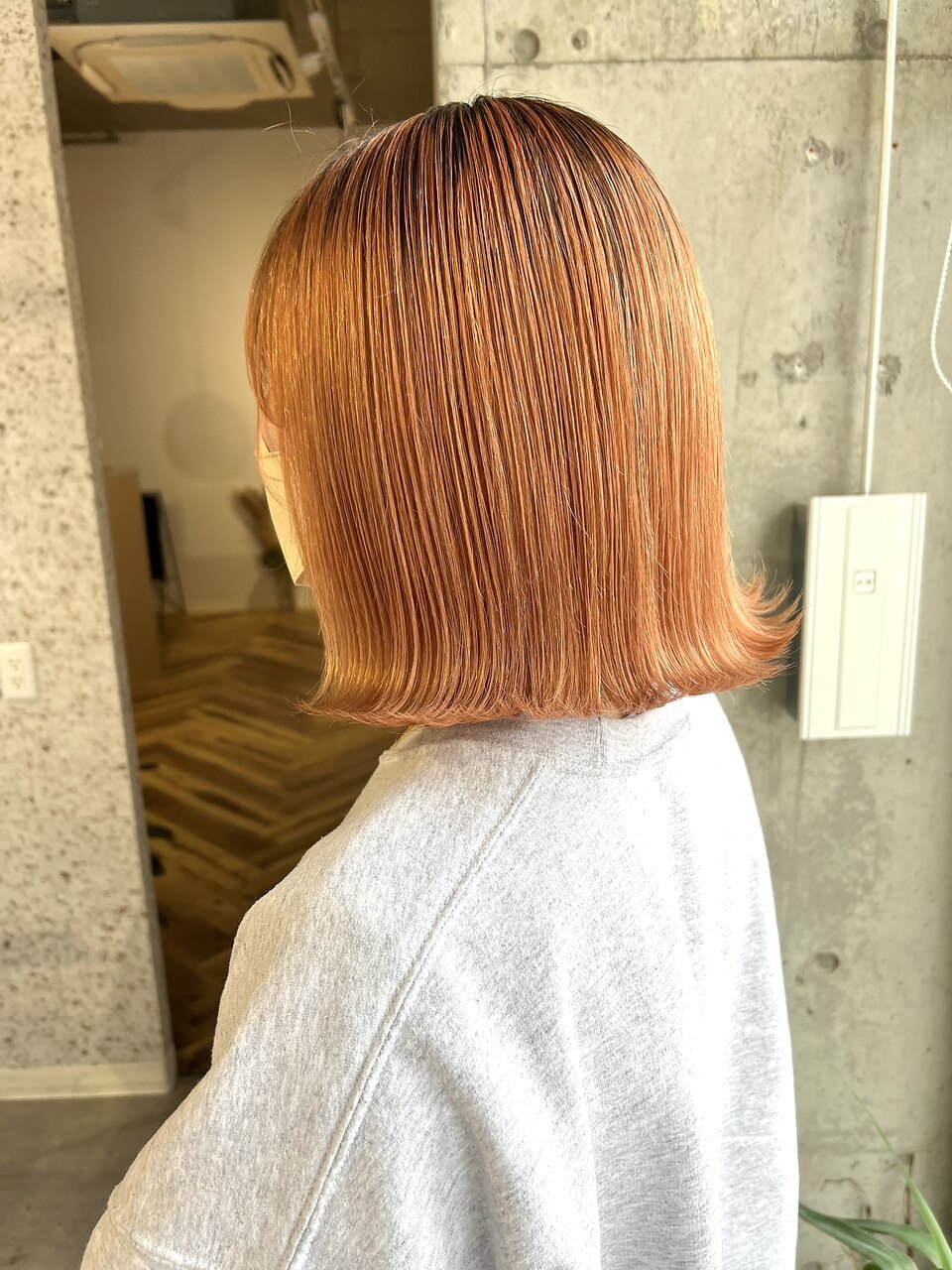 ペールオレンジ