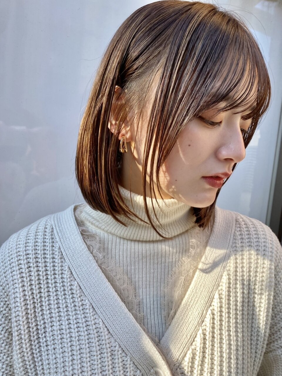広がる髪をどうにかしたい 原因から おうちやサロンでできる対策まで ホットペッパービューティーマガジン