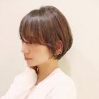 前髪長め小顔前下がりショートボブ