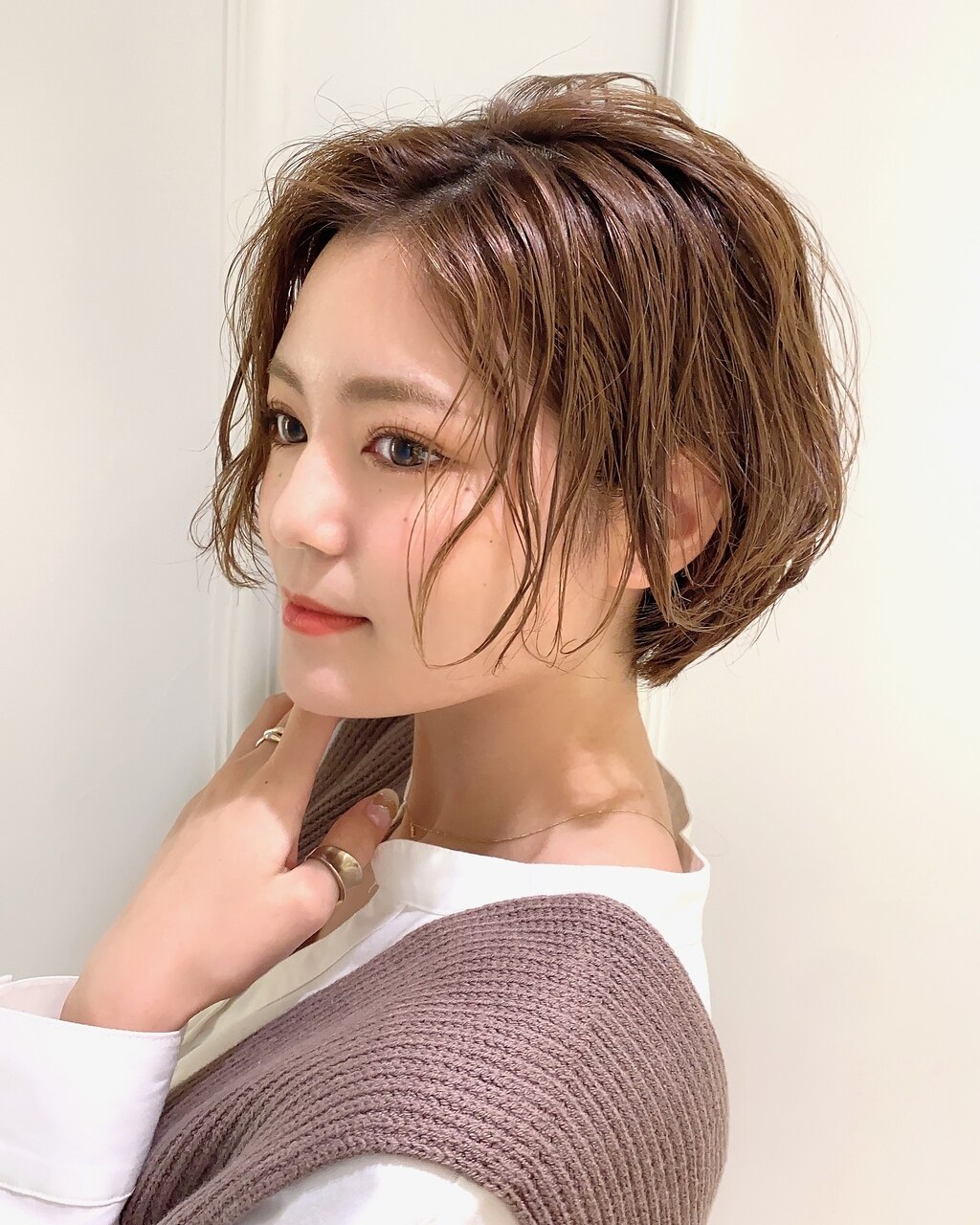 丸顔さん向け 小顔ショートヘアの作り方 ポイント別に似合わせヘアを大特集 ホットペッパービューティーマガジン