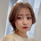 ミルクティーベジュが可愛いショートボブ