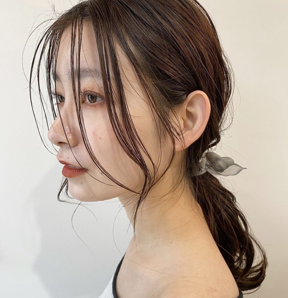 透け感、抜け感ある結んでもかわいい顔まわりカット×艶カラー◎