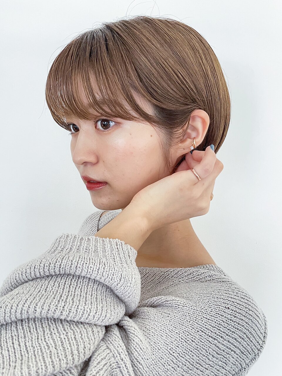 湿気で起こる髪の毛トラブル 広がり うねり 雨の日あるあるを回避する方法って ホットペッパービューティーマガジン