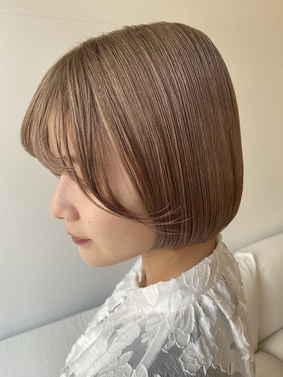 ミルクティーベージュヘア総まとめ 明るめ 暗め おしゃれ見せスタイルサンプル集 ホットペッパービューティーマガジン ミルクティーベージュヘア総まとめ 明るめ 暗め おしゃれ見せスタイルサンプル集 ホットペッパービューティーマガジン