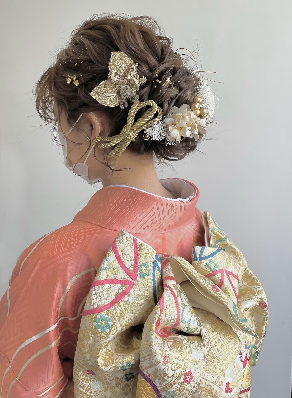 ミディアム向け 23年の成人式はこんなヘアアレンジで 晴れ姿に似合う髪型特集 ホットペッパービューティーマガジン ミディアム向け 23年の成人式はこんなヘアアレンジで 晴れ姿に似合う髪型特集 ホットペッパービューティーマガジン