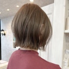 福山市美容室Caary人気 透明感カーキベージュ切りっぱなしボブ