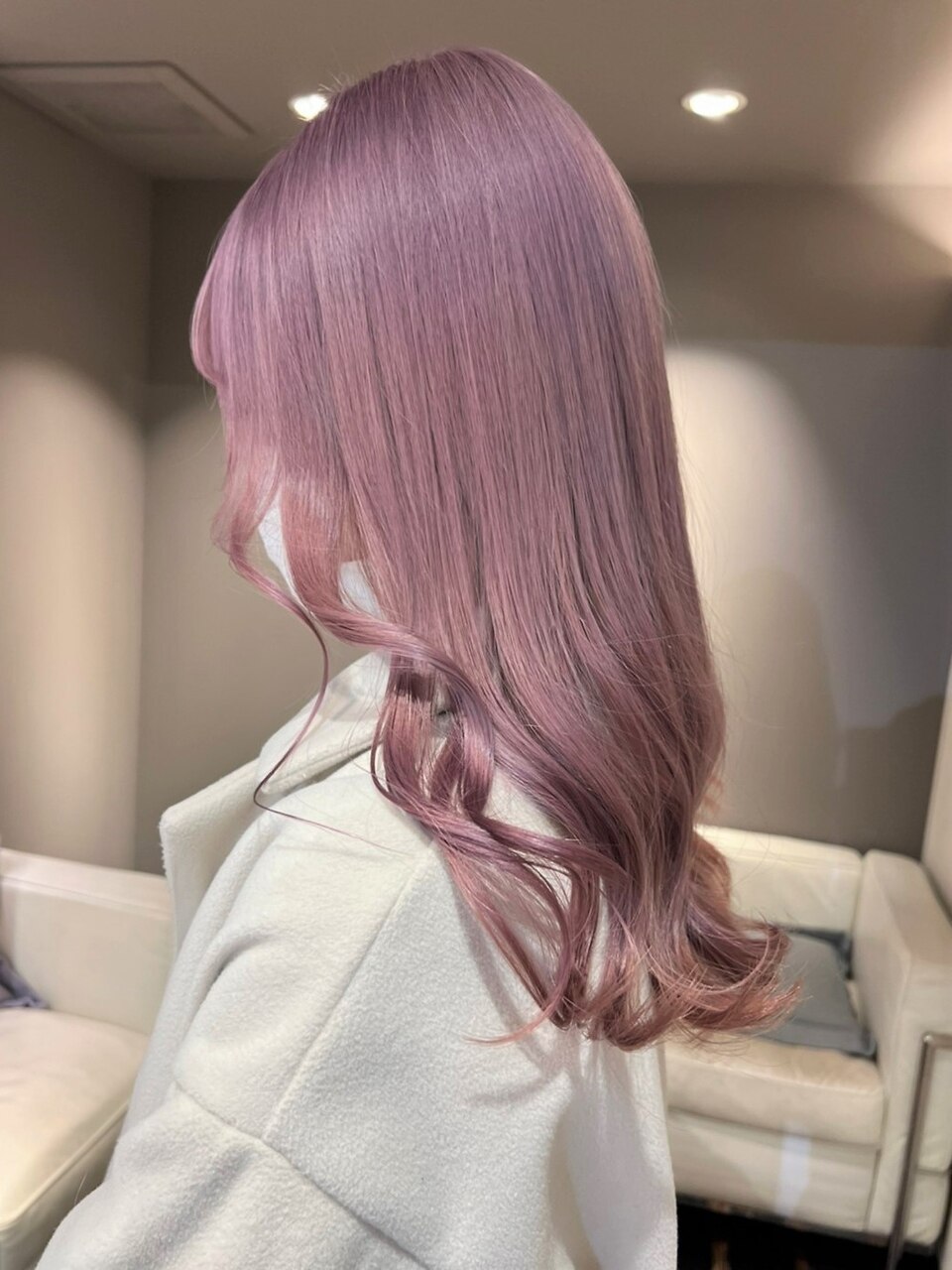 ピンクアッシュってどんな髪色 色味の特徴と22年版ヘアカラーサンプル集 ホットペッパービューティーマガジン