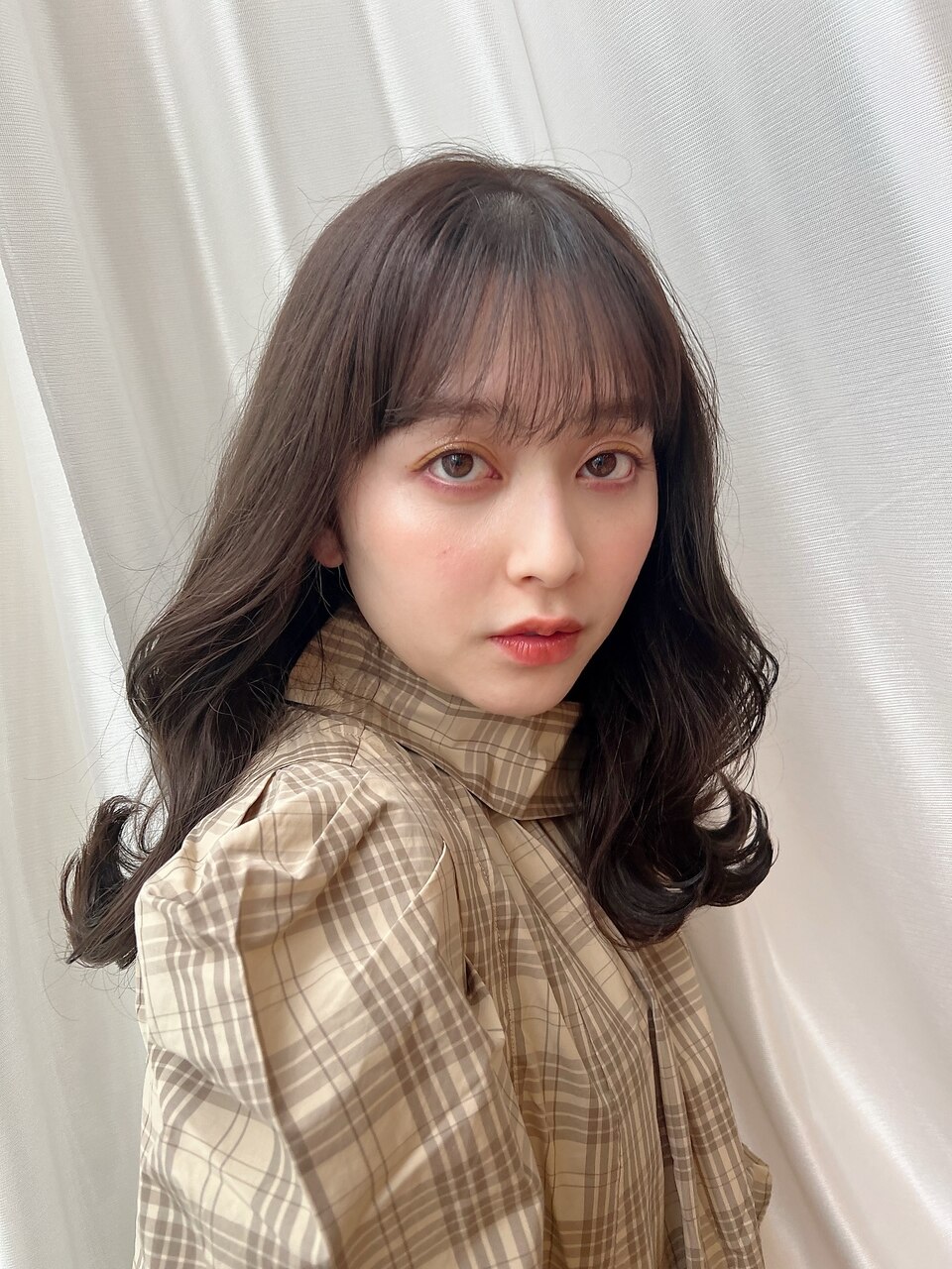 透明感あふれるアッシュベージュ×ヨシンモリ