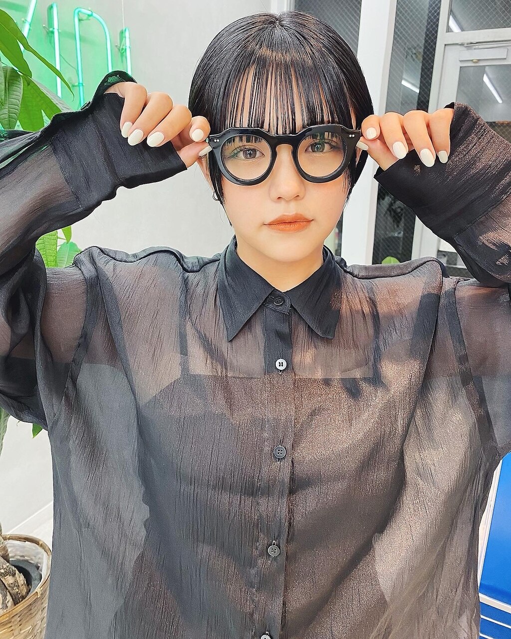【早瀬忍　梅田中津】王道黒髪ショートボブ
