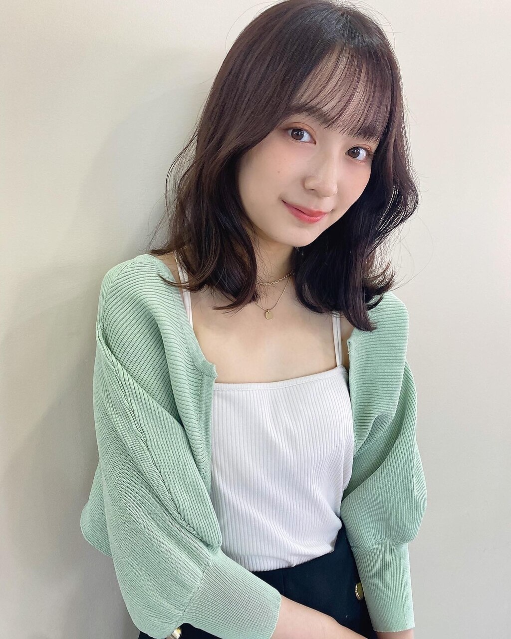 大人フェミニンレイヤーこなれミディアム