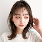 ネビージュこなれミディくびれヘア薄めバング美髪大人可愛い