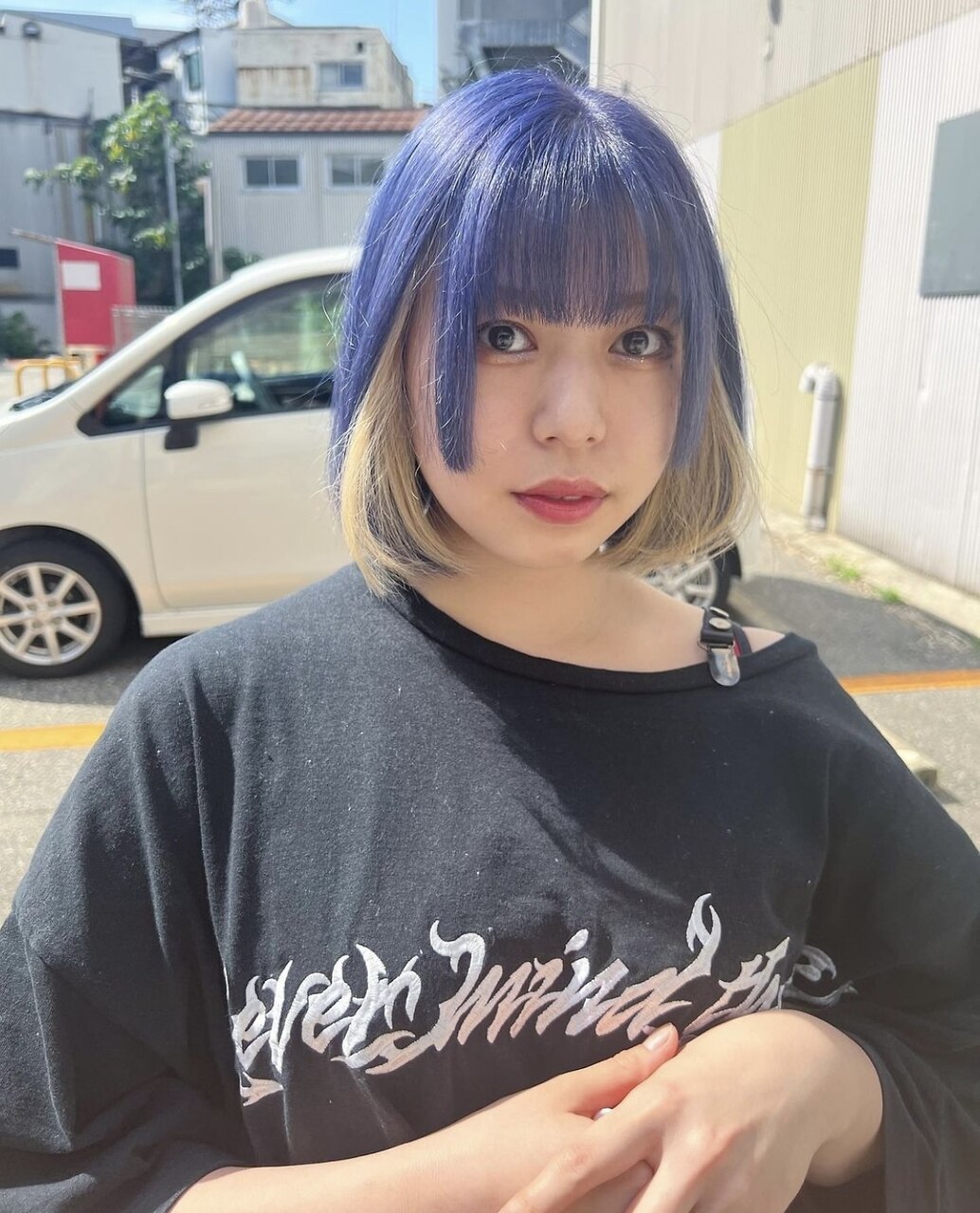 Blue lavender × inner blond