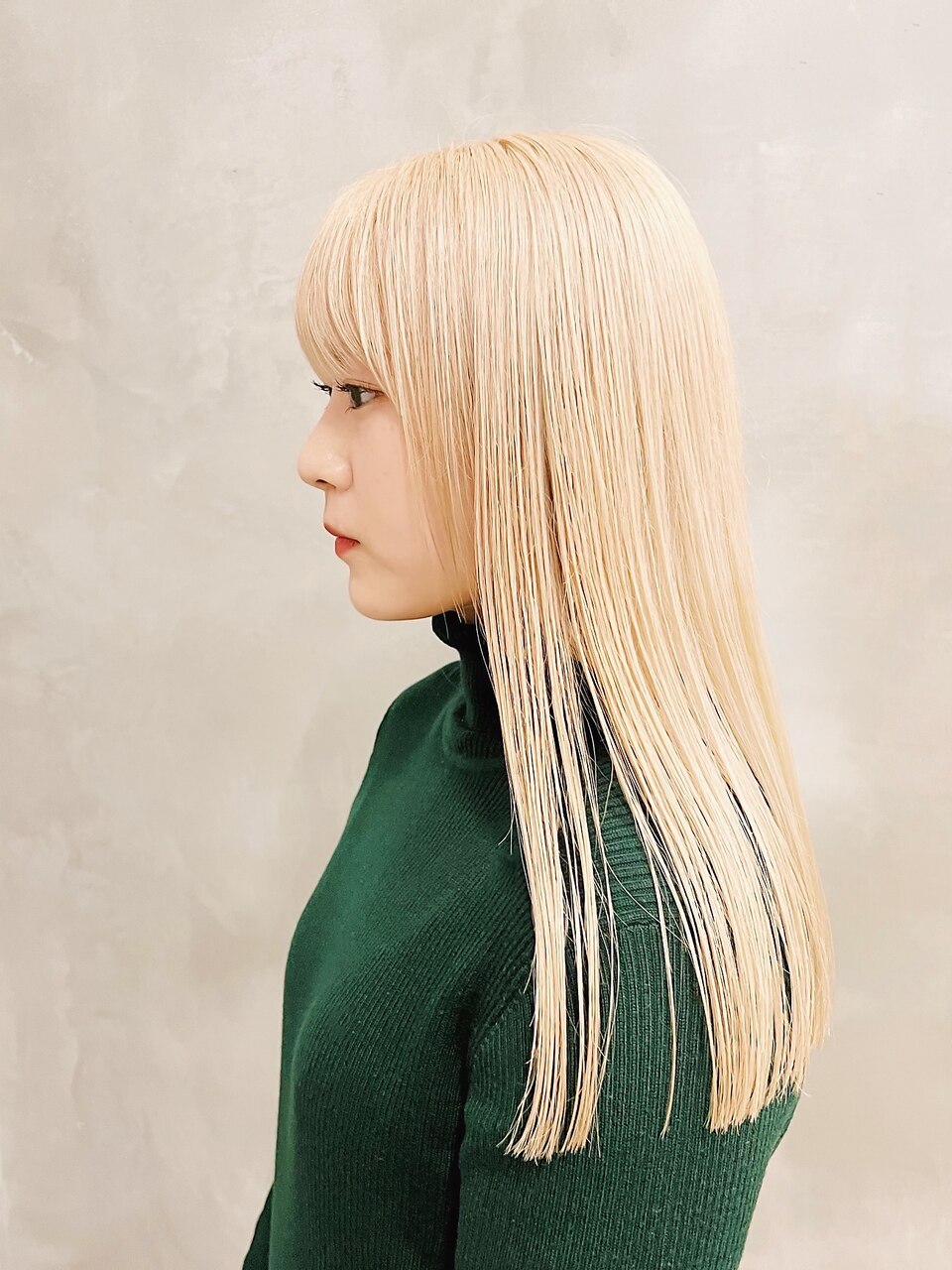 ブロンド カラー 切りっぱなし