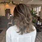 シャドールーツ×グレージュ / MANA