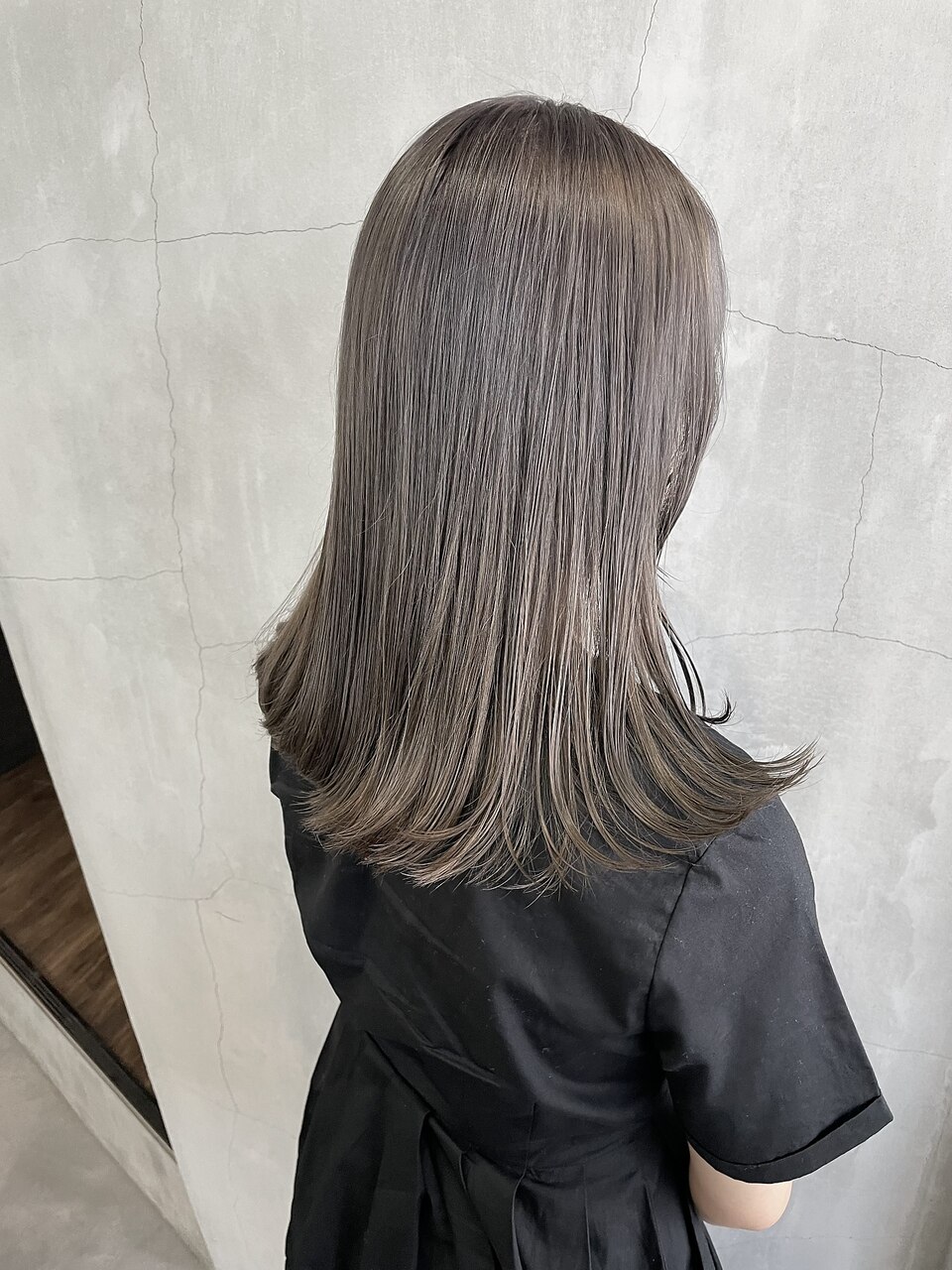 透け感グレージュカラー！ブリーチあり！[TiTi_栗林れい]