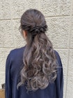 ロングヘアでハーフアップ