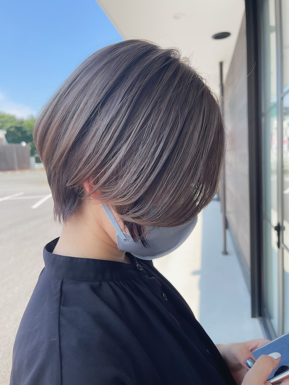 ハイトーングレージュ