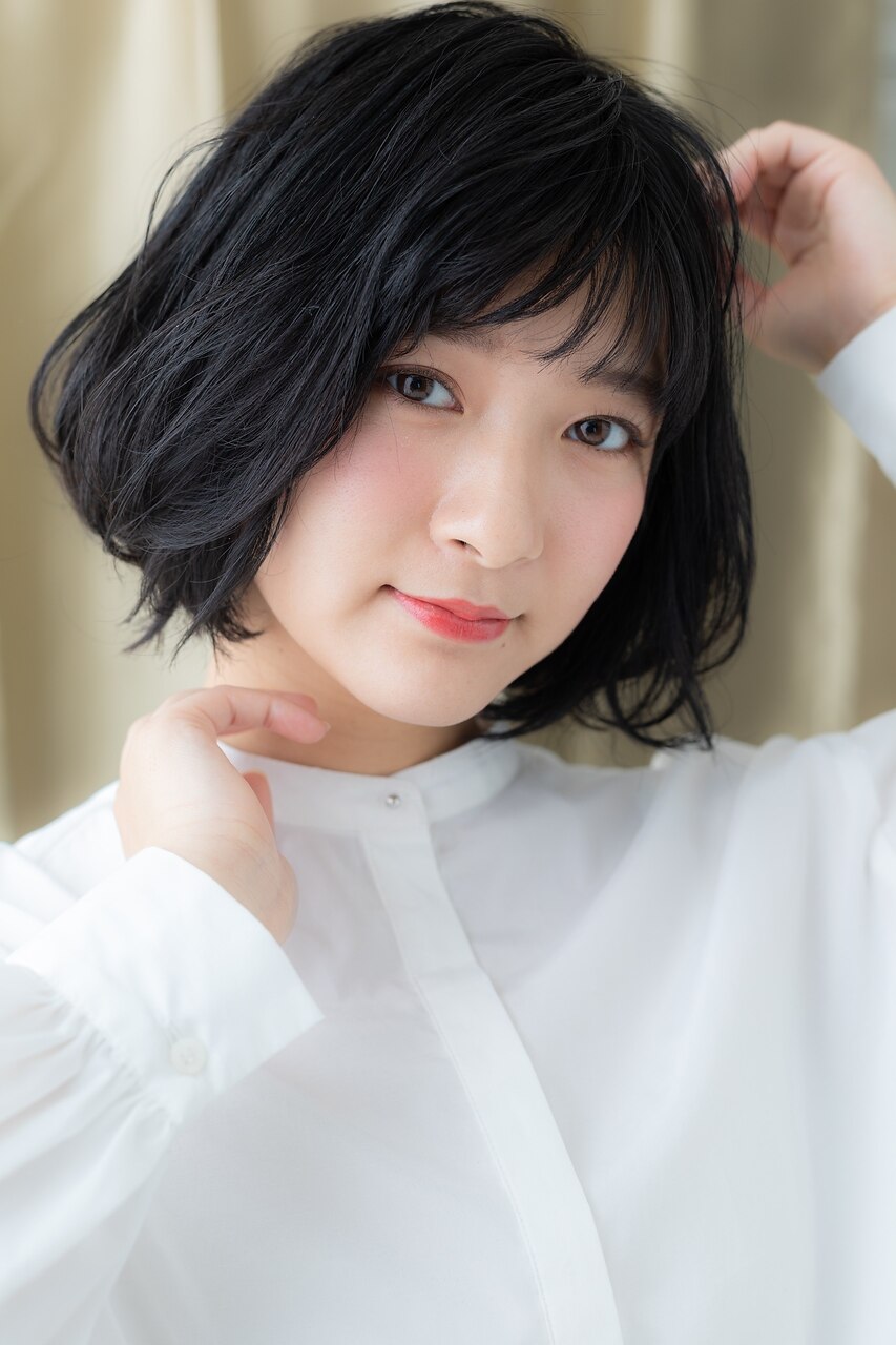 大人かわいいくせ毛風黒髪ゆるふわＡラインボブショートW大宮