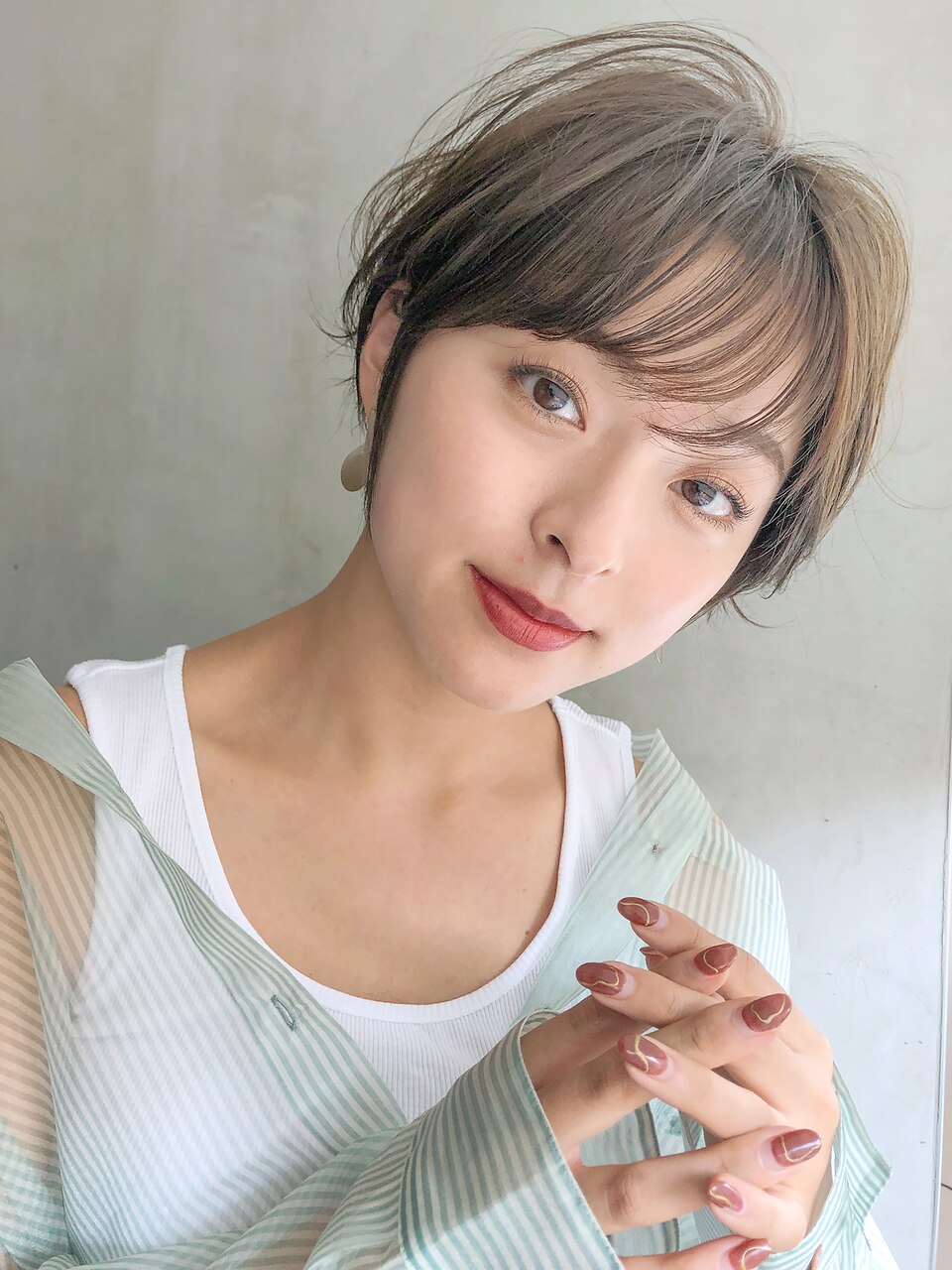 丸みショート_こなれミディホワイトグレージュネビージュ_89054