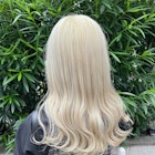 ブロンド 韓国ヘア 抜きっぱなしブリーチ ホワイトベージュ